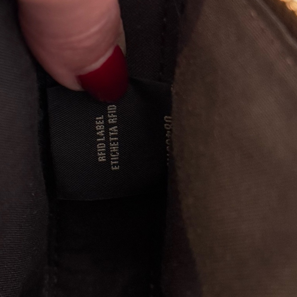 100% AUTHENTIC Fendi purse - Picture 15 of 17